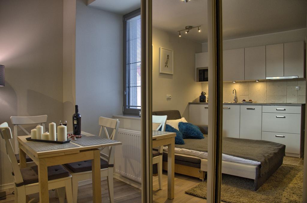 Tartaczna Deluxe Apartments Gdaňsk Pokoj fotografie