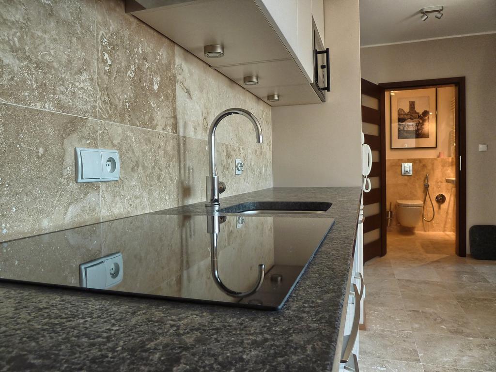 Tartaczna Deluxe Apartments Gdaňsk Pokoj fotografie